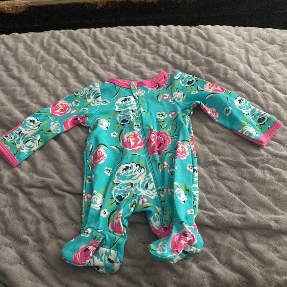 Flower footie